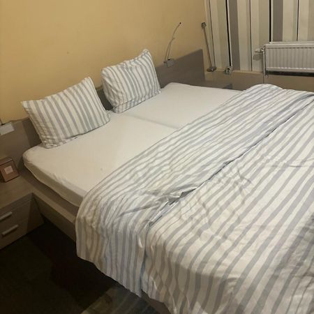 Apartment For Rent Brussel Bagian luar foto